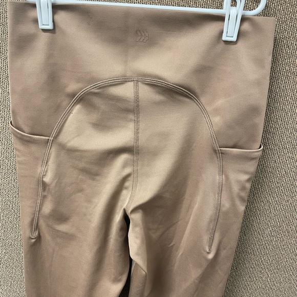 All in Motion Tan High-Rise Leggings with Smooth Stretch Fabric - Picture 4 of 8